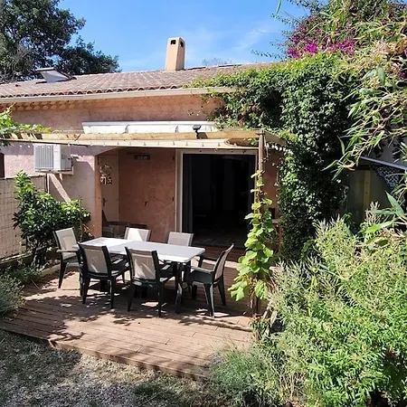 Holiday home La Maison Du Bonheur *